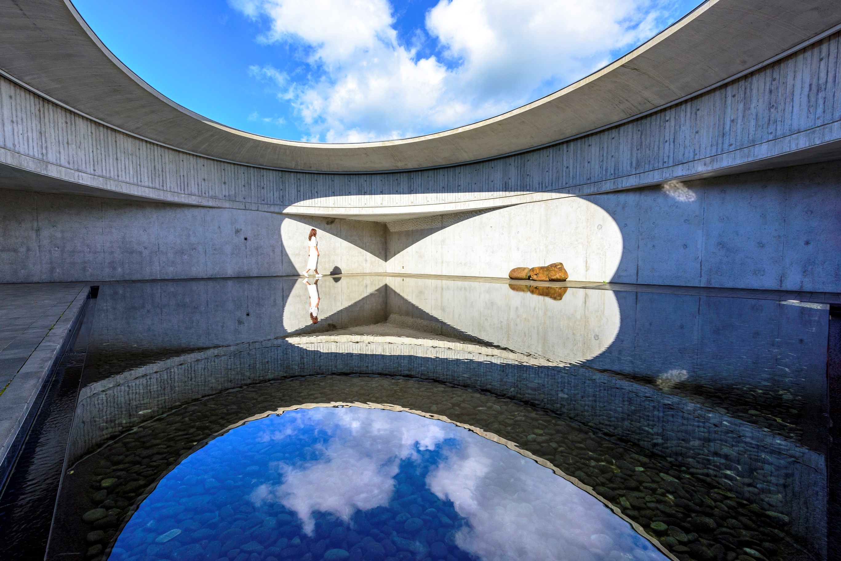 2025 콘크리트문화사진전 / 일반부 대상 / 개인 김경욱 / 작품명: 작품속으로